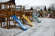 Jaro 2011 areál Jungle Gym firma Vladeko