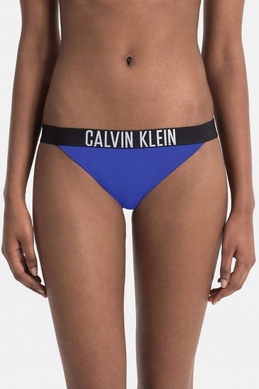 Máme v nabídce pro letošní sezónu i několik plavek Calvin Klein