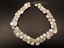 Náhrdelník perleť bílá