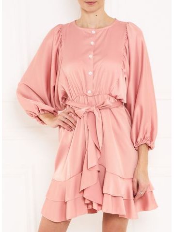Dámske šaty s volánmi ružovej -