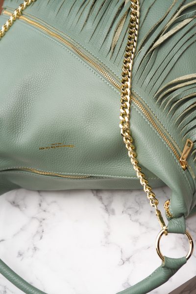 Kožená kabelka z pravé kůže s třásněmi - světle zelená -