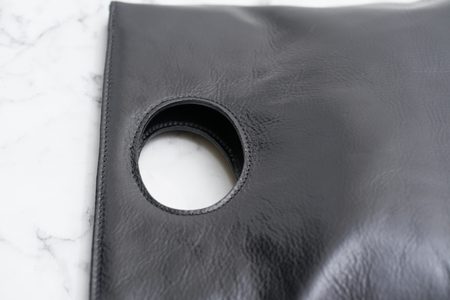 Kožená kabelka pevná do ruky - černá -