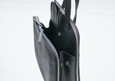 Kožená kabelka Guy Laroche větší s příhrádkami - černá -