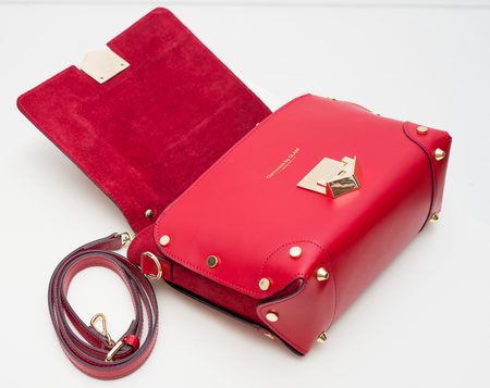 Dámská kožená kabelka do ruky s cvoky po straně - červená -