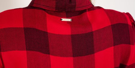 Dámské kostkované šaty Guess černo - červená -
