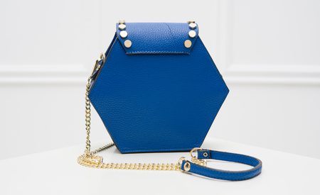 Dámska kožená crossbody kabelka asymetrická - kráľovsky modrá -