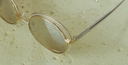 Dámské sluneční brýle zlaté Guess by Marciano -