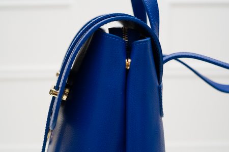 Dámský kožený batoh na patenty ražený - královsky modrá -