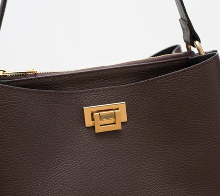 Dámská kožená kabelka se zlatými detaily - tmavě hnědá -