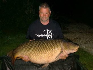 Další francouzský obr aneb 37 kg šupináč z jezera Les Teillatts