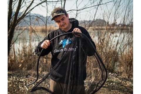 Giants fishing Náhradní síťka na podběrák Deluxe Landing Net Rubber Medium 70x60cm