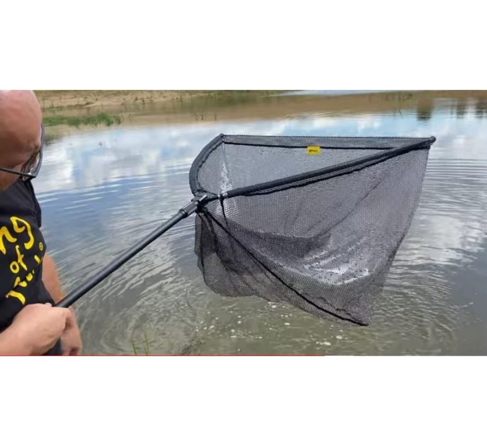 Fencl podběrák Carp Premium 105 cm / 42" Carbon + pouzdro