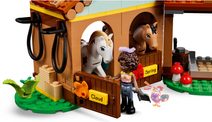 LEGO FRIENDS Autumn a její koňská stáj 41745