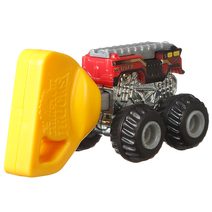 RC AUTO buggy plast 22cm stavebnice zelené STAVEBNICE