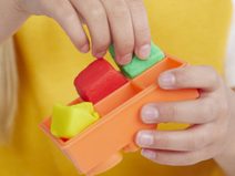 Modelína pěnová kuličková PlayFoam svítí ve tmě set 8ks 6 barev