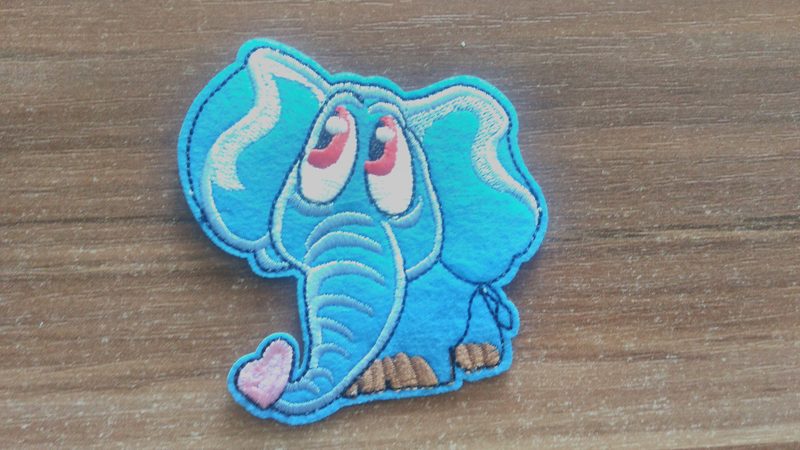 Nažehlovačka slon modrý