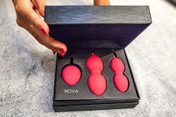 Svakom Svakom - Nova Kegel Balls Plum Red