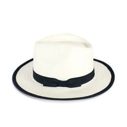 Bílý klobouk s černým lemem a mašlí