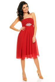 Červené plesové šaty