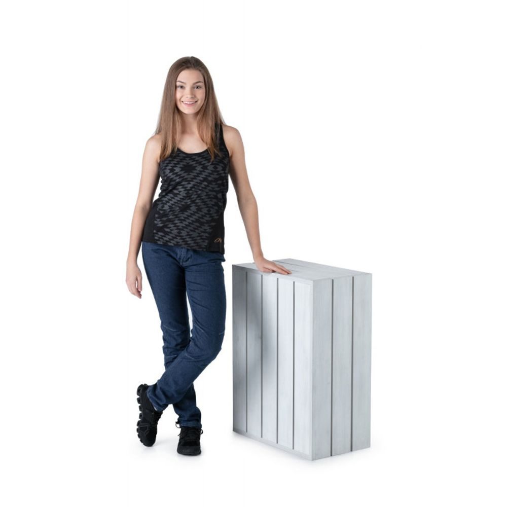 Nica-w black