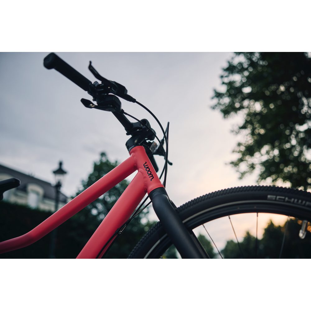 Explore 5 Woom Red 24"