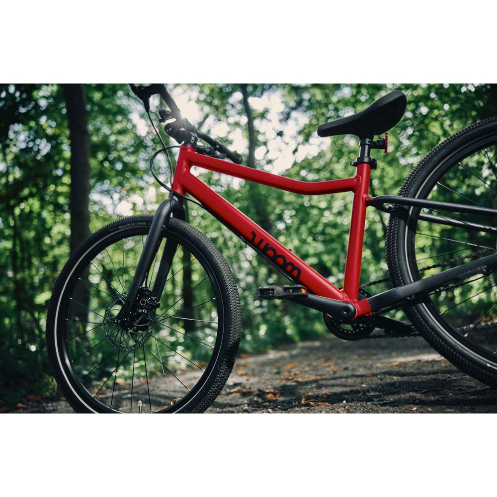 Explore 5 Woom Red 24"