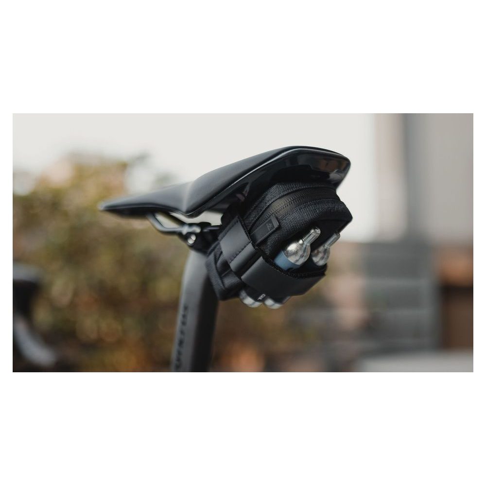 ELEMENTA SEATBAG Slim černá XS