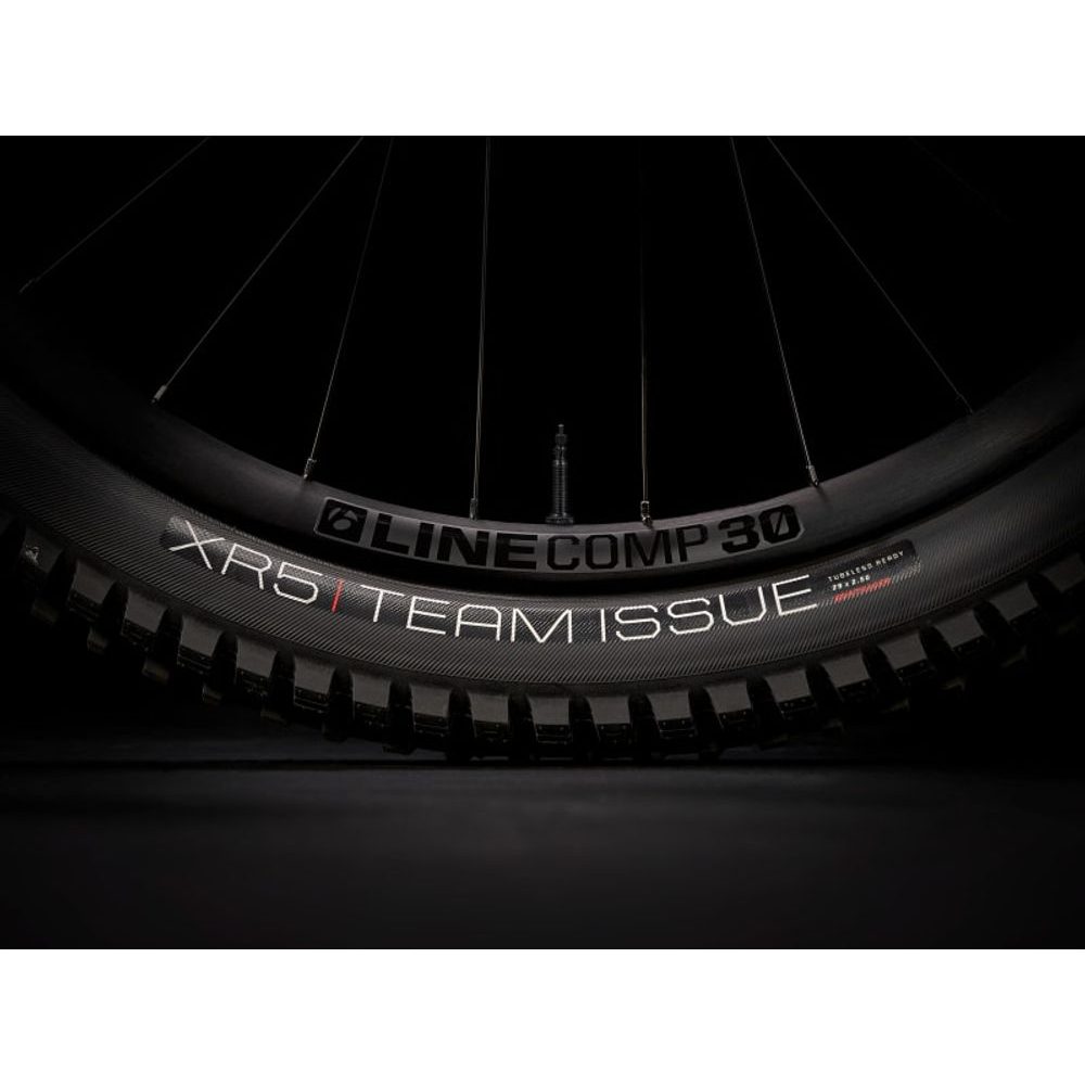 Fuel EX 8 GX AXS Rage Red