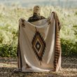 Geometric pattern wool blanket 200 x 150 cm