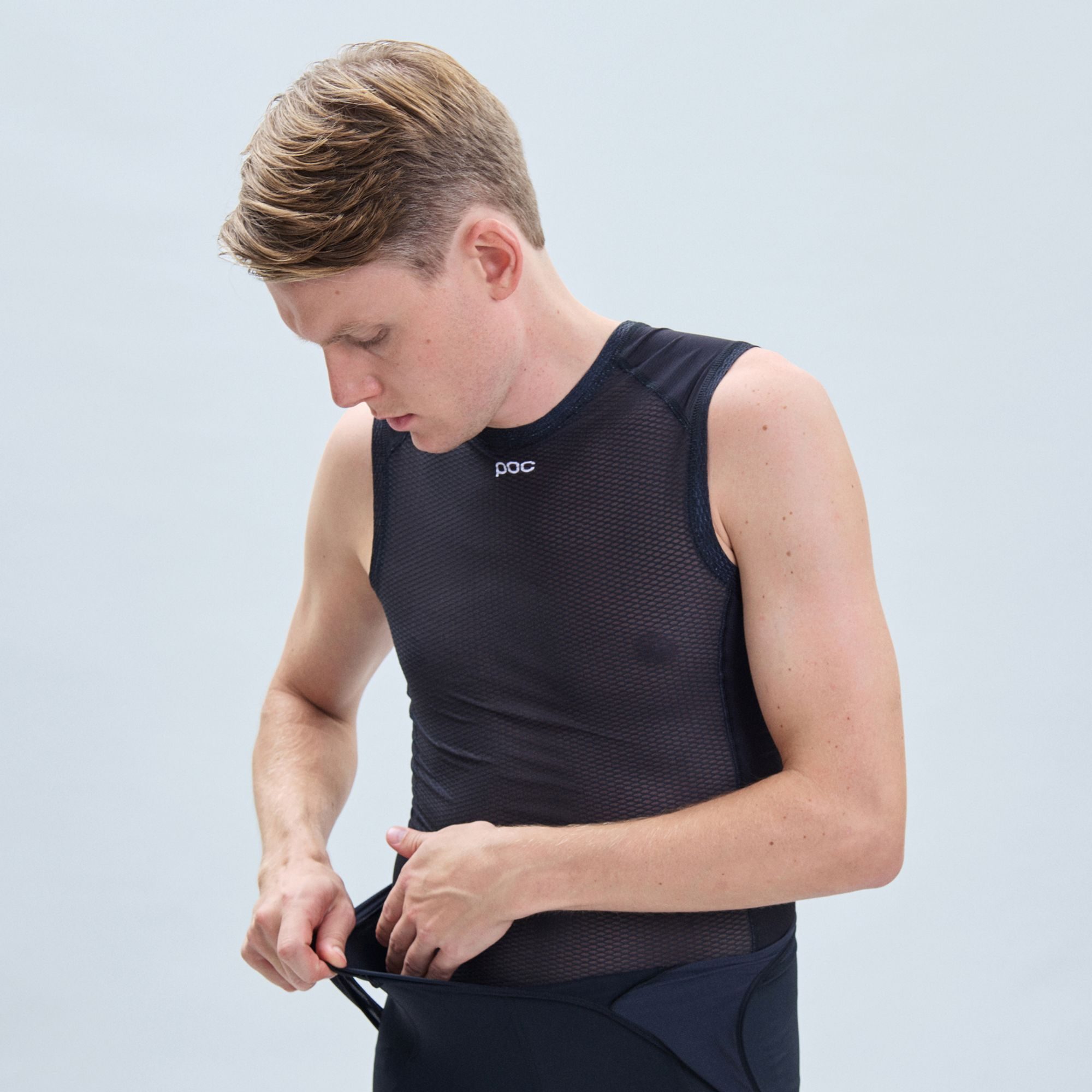 Essential Layer Vest, Uranium Black