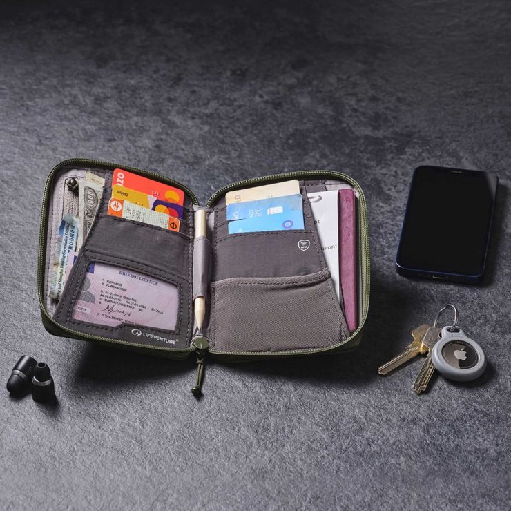 LIFEVENTURE RFiD Mini Travel Wallet; olive