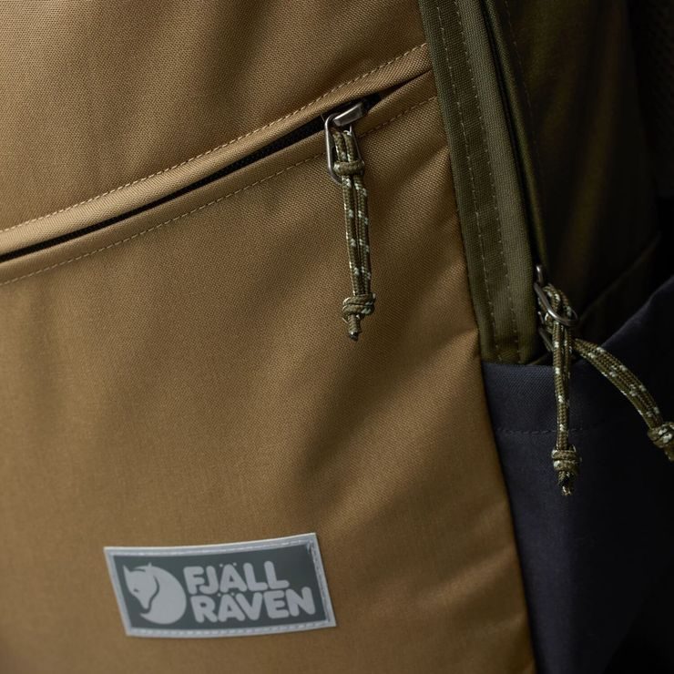 FJÄLLRÄVEN Vardag Backpack 17 Violette-Coal Black