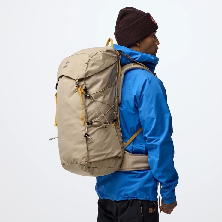 FJÄLLRÄVEN Kajka X-Lätt 45 M/L Fossil