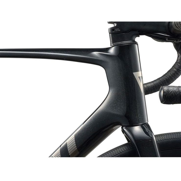 GIANT Defy Advanced 2 Abyss Black
