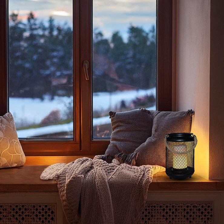 SOLIGHT WO3101 kovová lucerna s LED svíčkou, teplá bílá, 3xAA, černá, 20cm