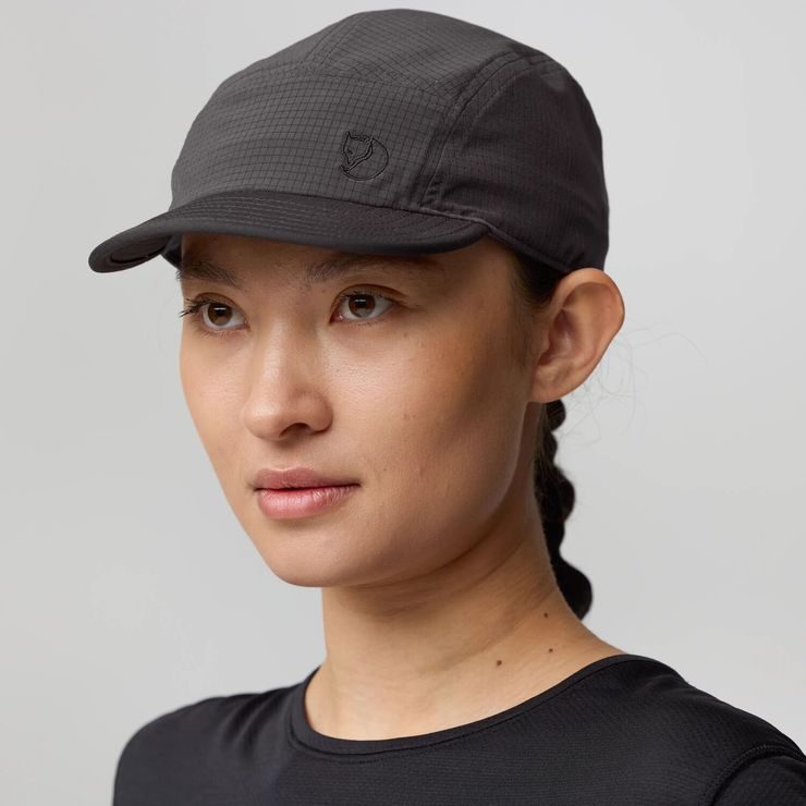FJÄLLRÄVEN Abisko Trekking Cap Dark Grey
