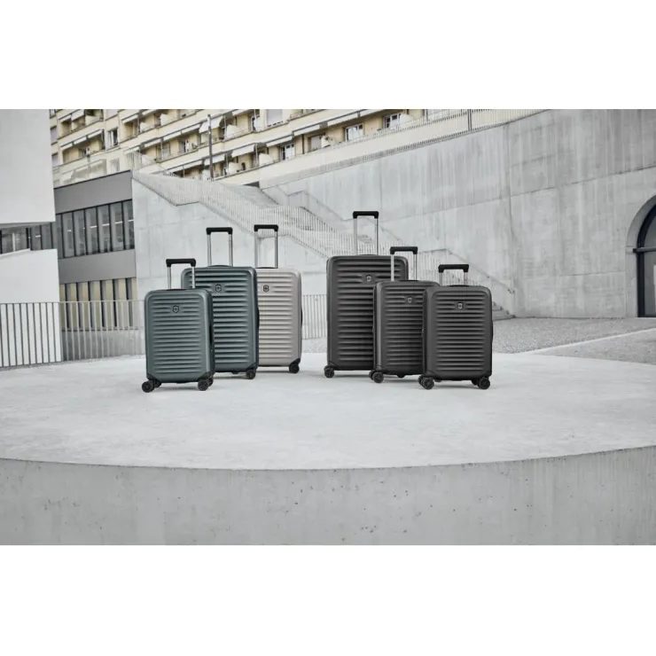 VICTORINOX Airox Advanced, Medium Case 75 L, Black