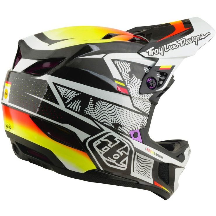 TROY LEE DESIGNS D4 CARBON MIPS LINED UP BLACK
