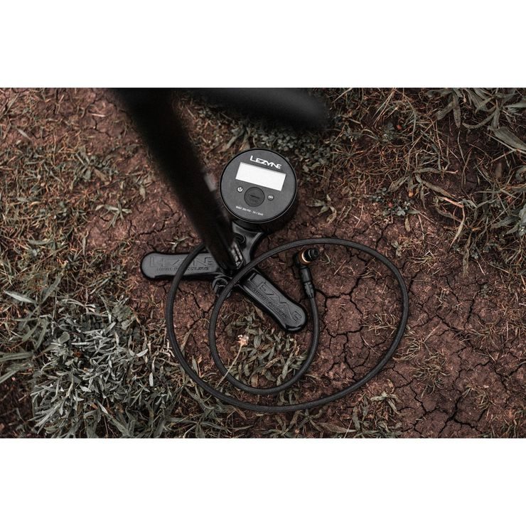LEZYNE GRAVEL DIGITAL DRIVE PRO GLOSS BLACK