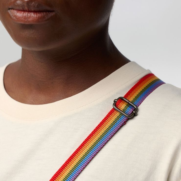 FJÄLLRÄVEN Kånken Rainbow Sling Chalk Rose-Rainbow