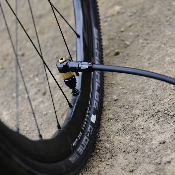 LEZYNE GRAVEL DIGITAL DRIVE PRO GLOSS BLACK