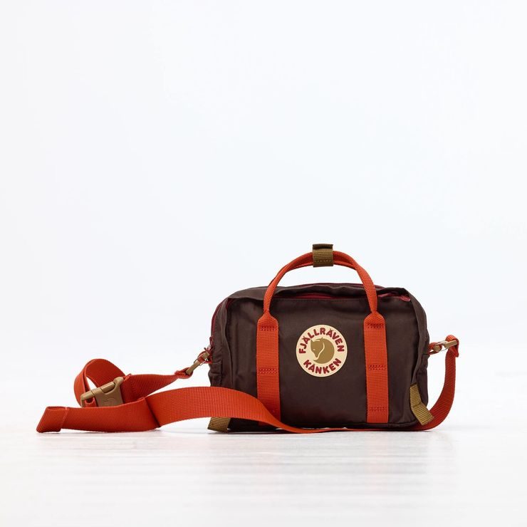 FJÄLLRÄVEN Kånken Koncept Crossbody 4 Black Oak-Rowan Red
