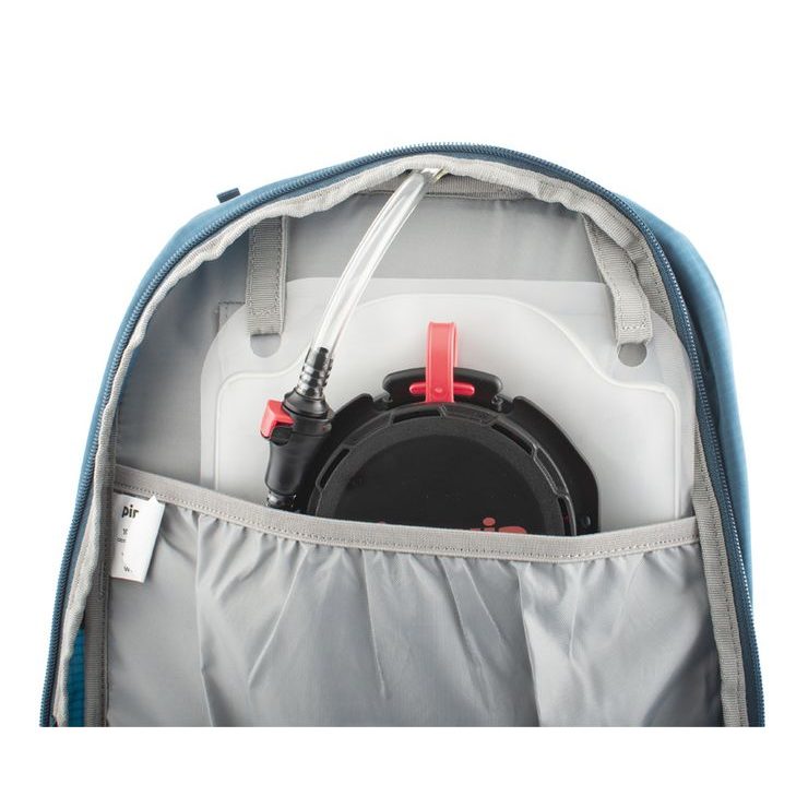 PINGUIN Flux 15 Black