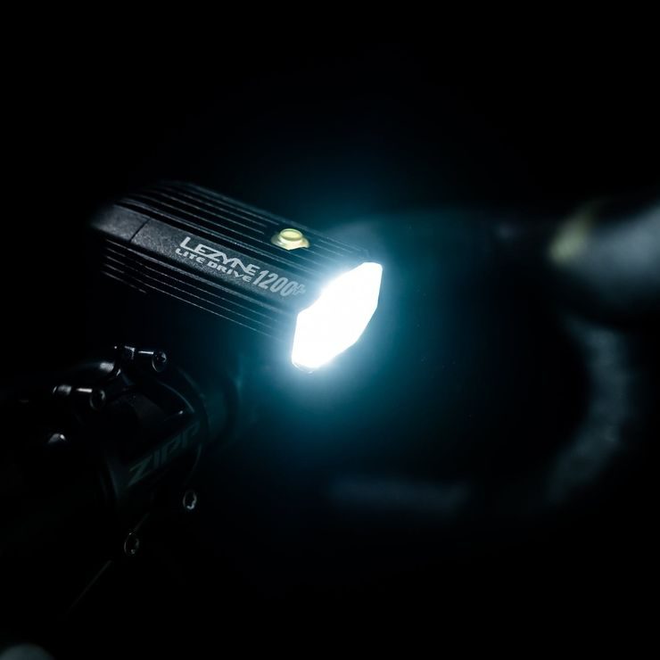 LEZYNE LITE DRIVE 1200+ / KTV DRIVE PRO+ SATIN BLACK / BLACK