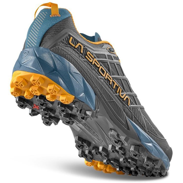 LA SPORTIVA Akyra II Carbon/Apricot