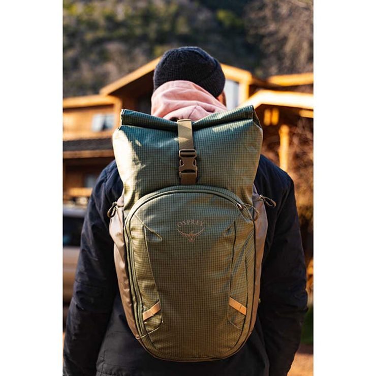 OSPREY TRANSPORTER ROLL TOP PACK 30, pine leaf/earl grey