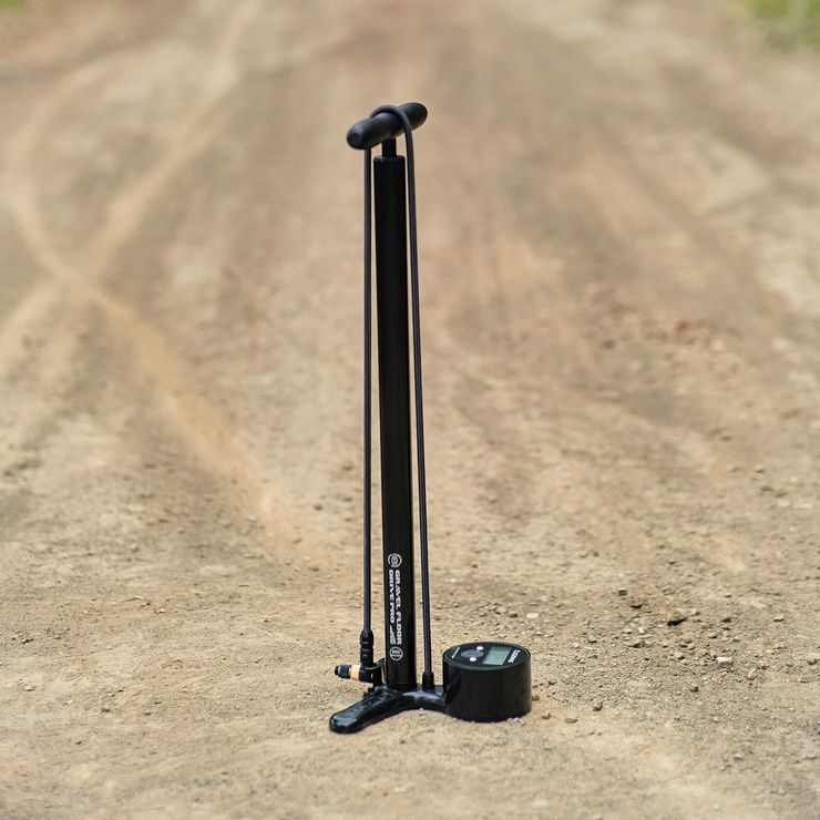 LEZYNE GRAVEL DIGITAL DRIVE PRO GLOSS BLACK