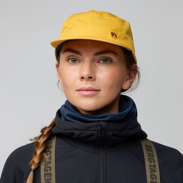 FJÄLLRÄVEN Bergtagen Mountain Cap Mustard Yellow-Dark Navy