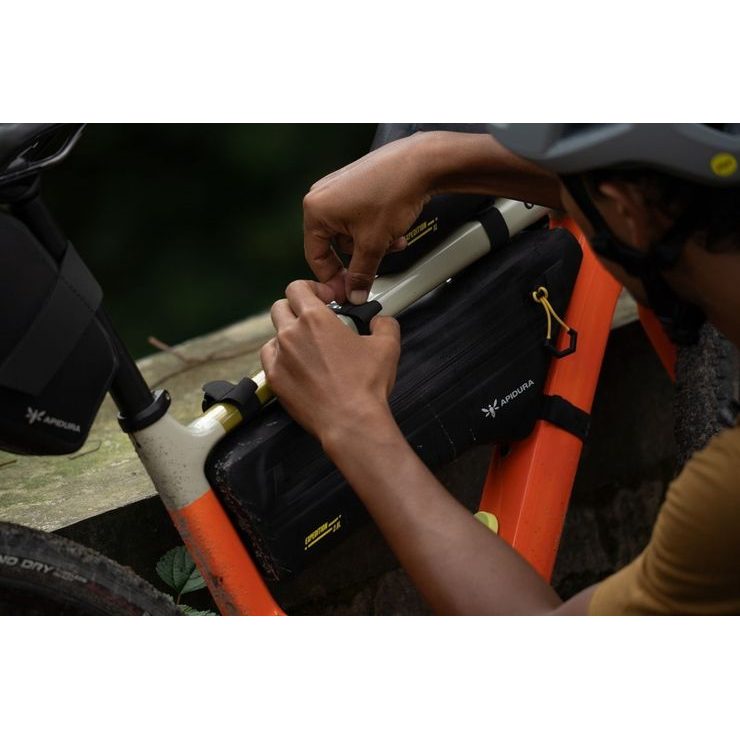 APIDURA Expedition frame pack (5,7l)