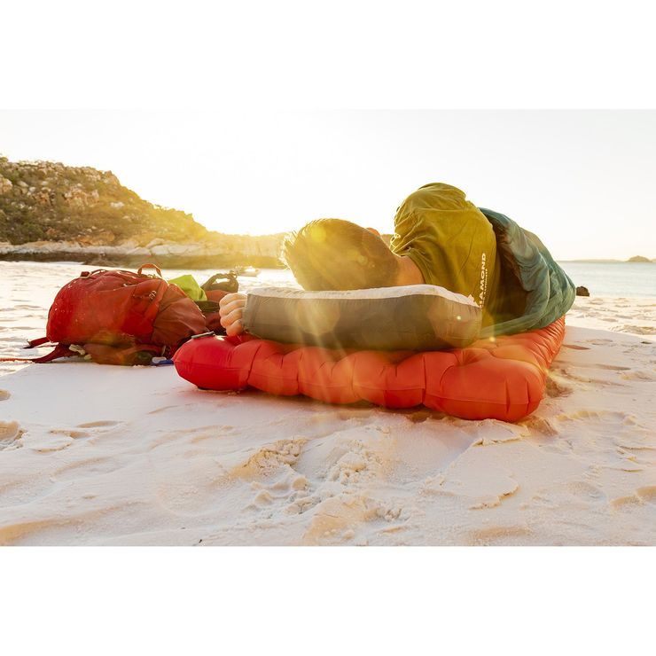 SEA TO SUMMIT Comfort Plus XT Insulated Air Mat Rectangular Regular Wide Red
